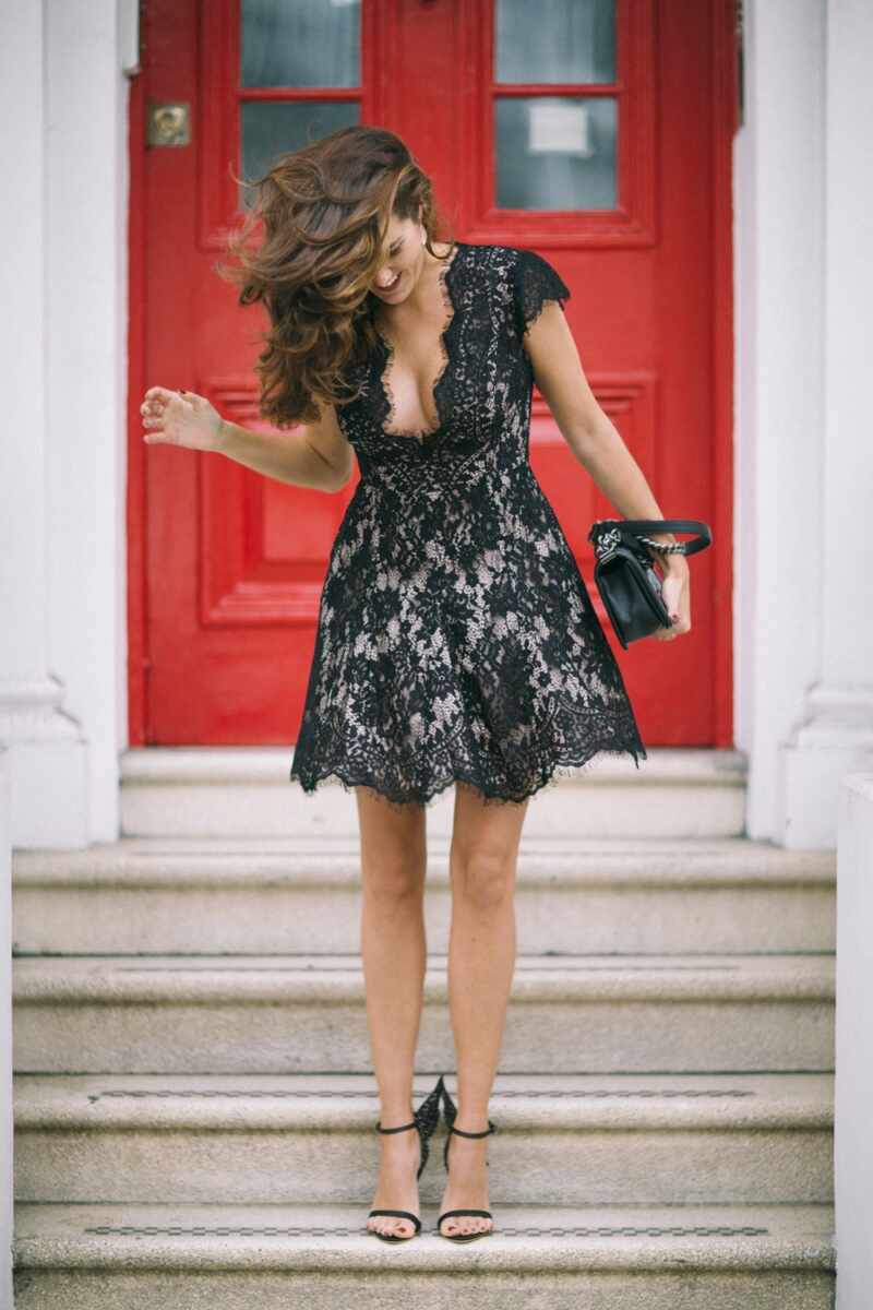 Pretty lace dress 