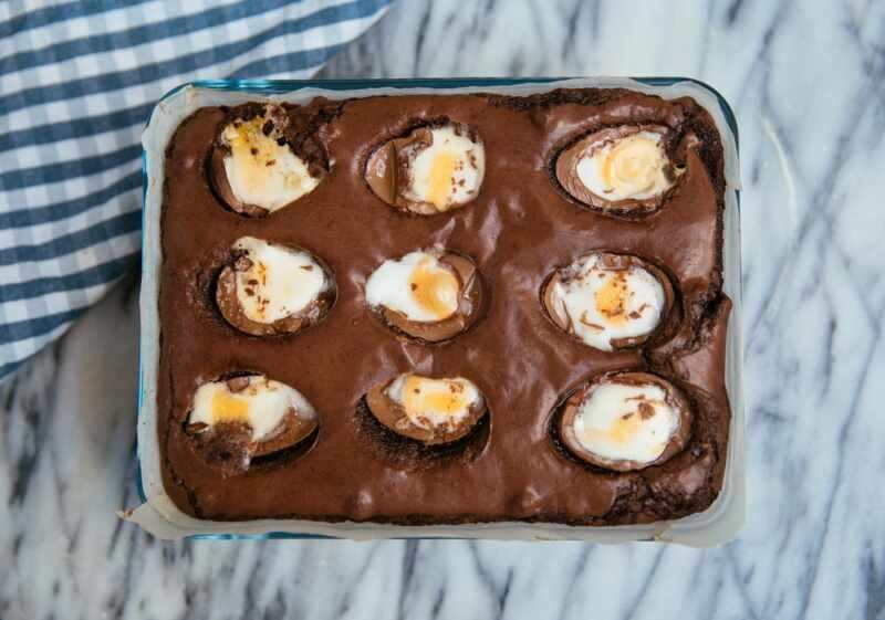 Cream Egg Slutty Brownies - An Easter MUST! 