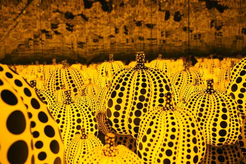 Yayoi Kusama and the Amazing Polka-Dotted, Selfie-Made Journey to