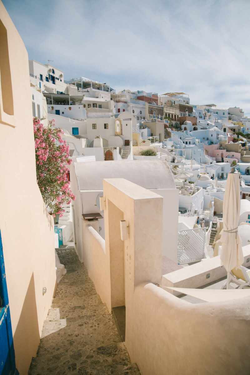 Exploring Oia, Santorini - The Londoner