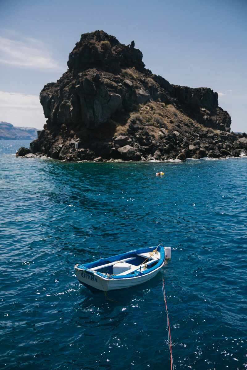 Swimming Amoudi Bay Santorini-10