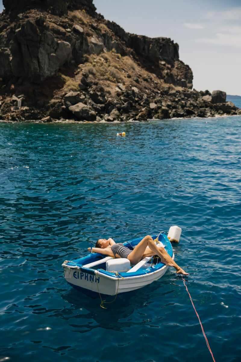 Swimming Amoudi Bay Santorini-24