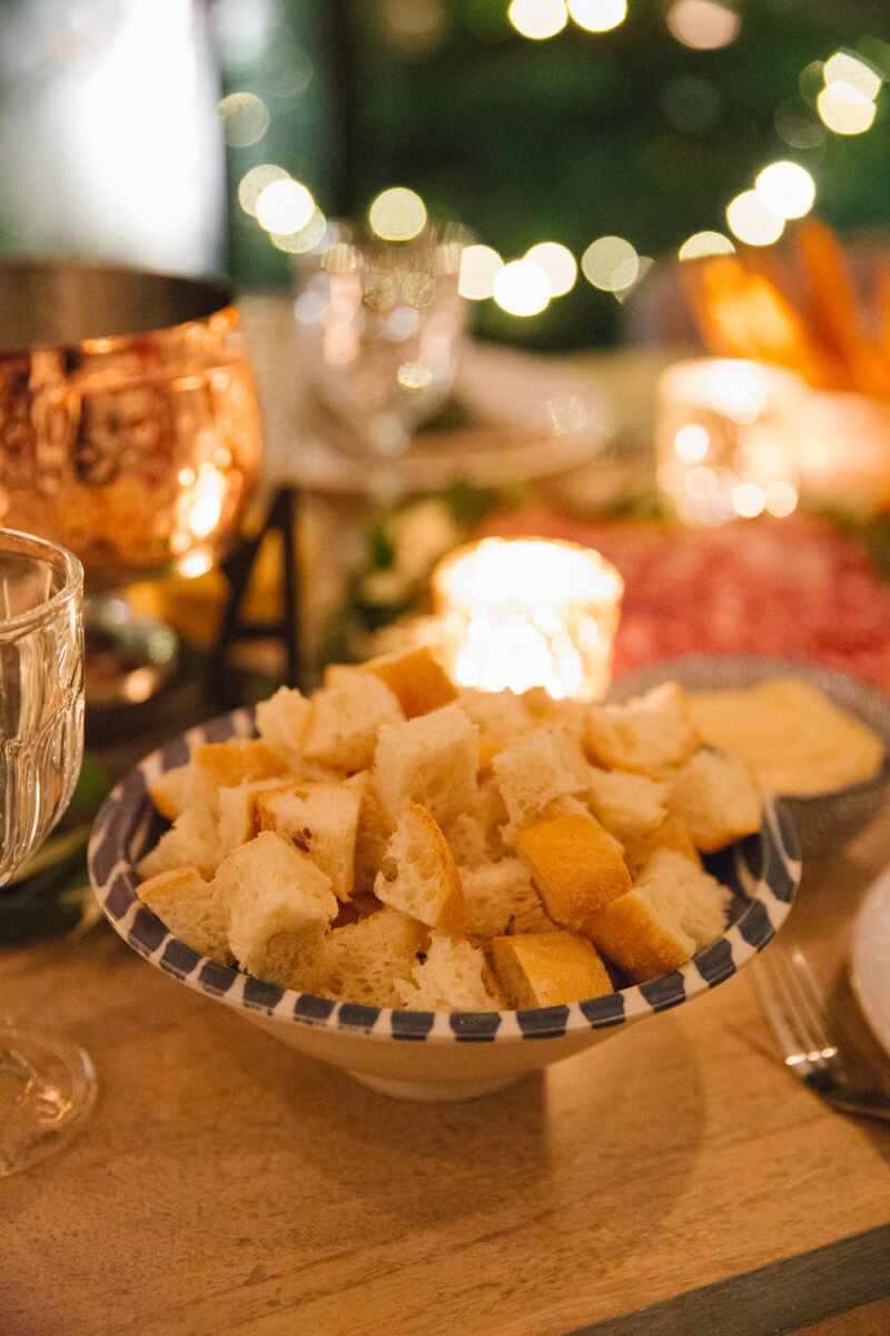fondue-dinner-party-18