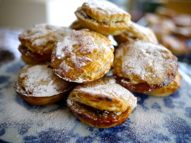 5 (Easy But Life Changing) Recipes To Make This Christmas - Mince pies!